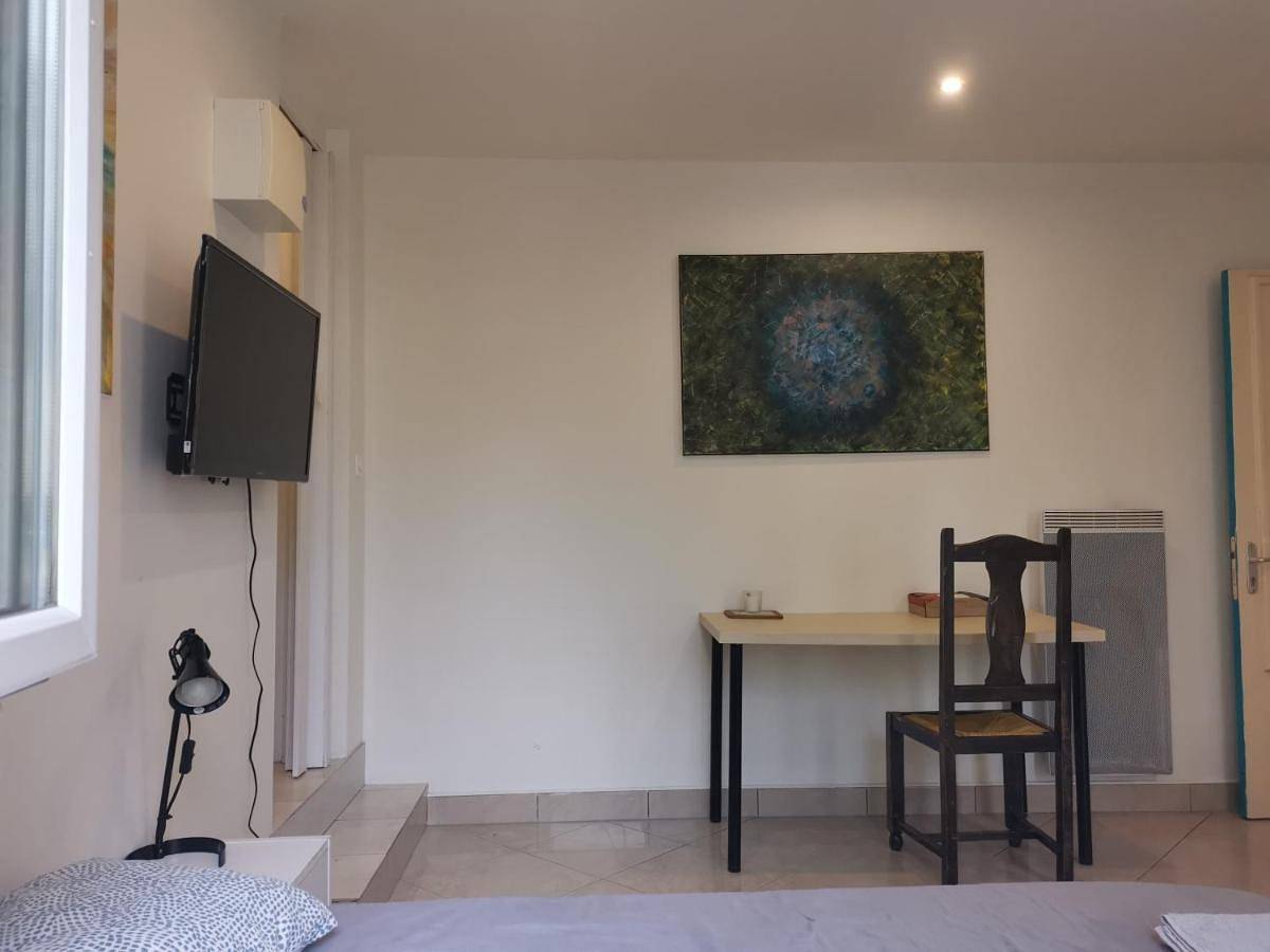 Appartement entier, One-Bedroom Apartment in Vitry-sur-Seine, Val-de-Marne