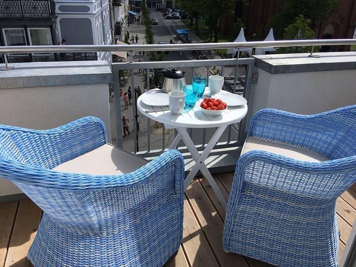 Ferienwohnung für 2 Personen, mit Ausblick und Balkon in Warnemünde