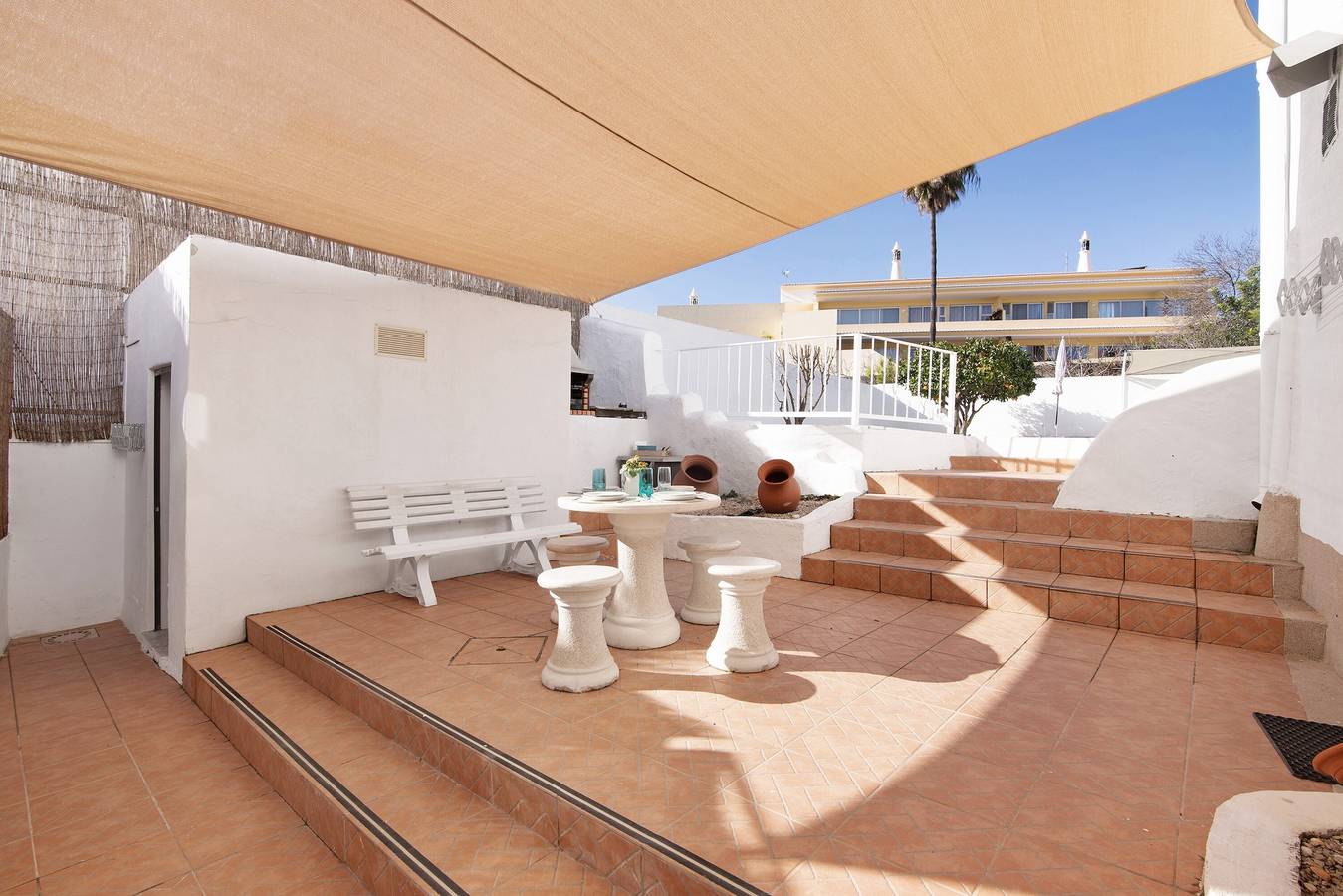 Holiday Home 'Solar Da Rosa' with Private Pool, Private Terrace and Wi-Fi in Boliqueime, Faro District