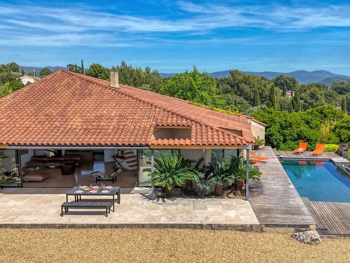 Casa de vacaciones para 8 personas, con piscina y vistas además de jardín y terraza - 1