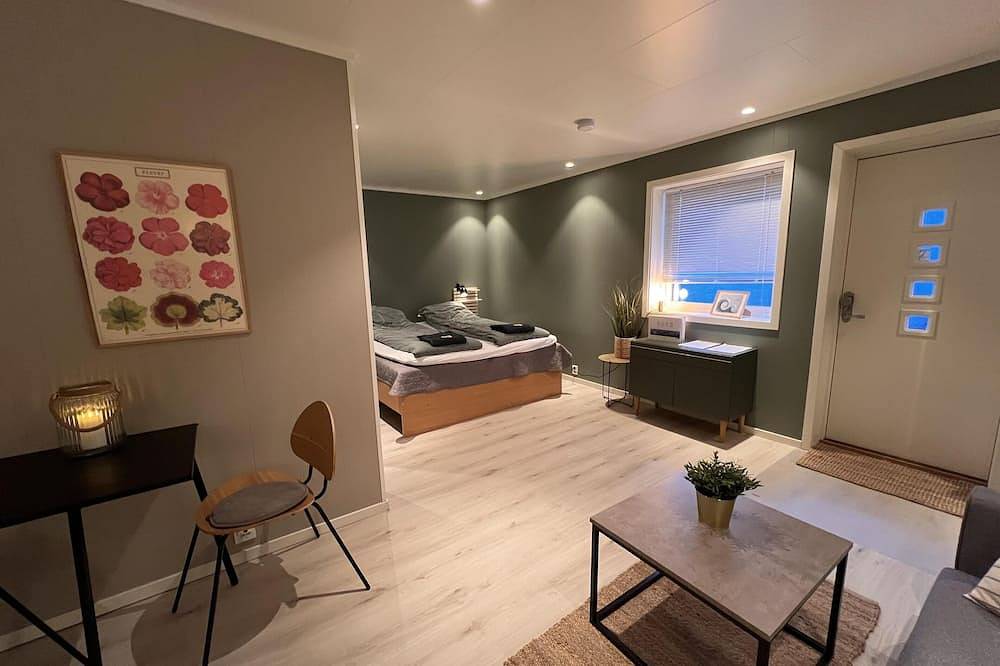 Ganze Wohnung, Modern Studio - Free Parking - Near Airport in Rønvik, Bodø