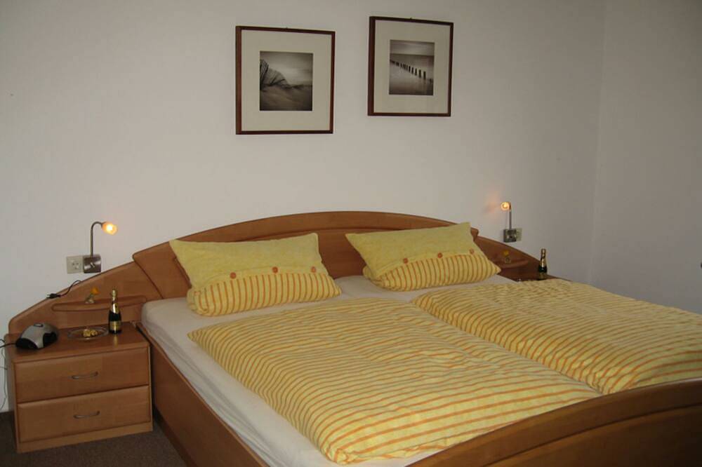 Ganze Wohnung, Ferienwohnung Schlossbergblick, 45qm, 1 Schlafraum, max. 3 Personen , 1 - 3 in Simonswald, Südschwarzwald