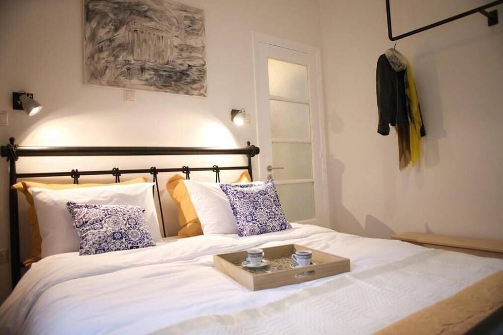 Athener Haus mit Hof in Ampelokipoi in Zentral-Athen, Athen