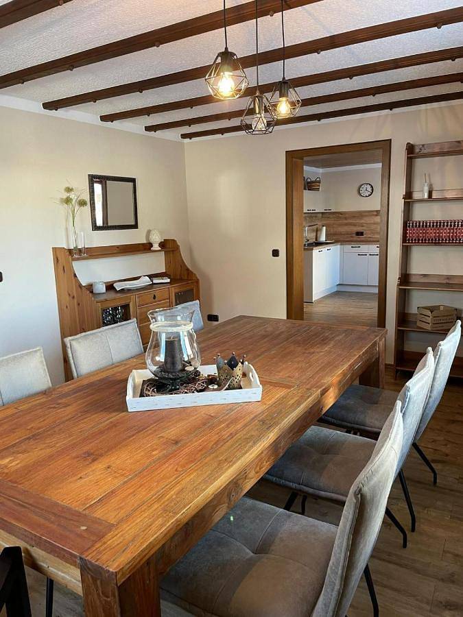 Ferienhaus für 8 Personen, mit Terrasse und Garten in Kalterherberg