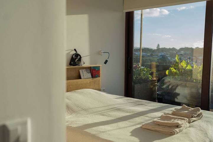 Casa Aalto - Architectural Cliffside Ocean Retreat in Azenhas do Mar, Costa de Lisboa