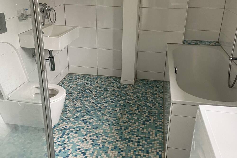 Apartamento entero, Ihr exklusives 2-Zimmer & 2-Badezimmer Ferienhaus ideal für Kunstliebhaber in Winterthur, Cantón de Zúrich