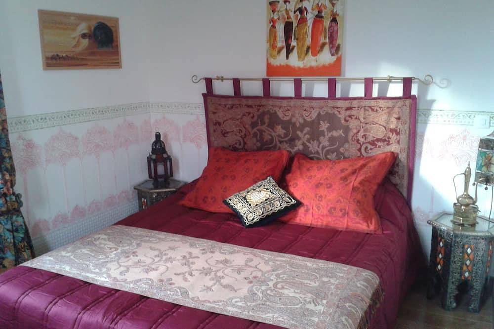 Gîte située dans triangle touristique Perigord noir   vue Château de Milandes in Castelnaud-la-Chapelle, Périgord Noir