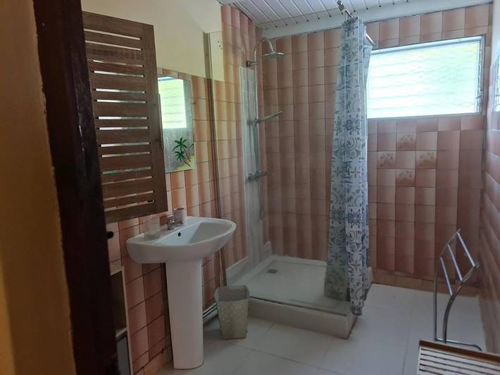 Maison de campagne pour 2 personnes, avec jardin à Gourbeyre - 2