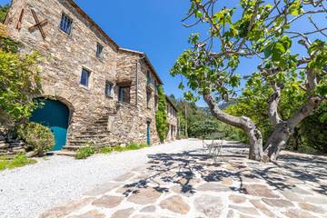 Gîte pour 5 personnes, avec piscine et terrasse à Saint-Julien (Hérault)