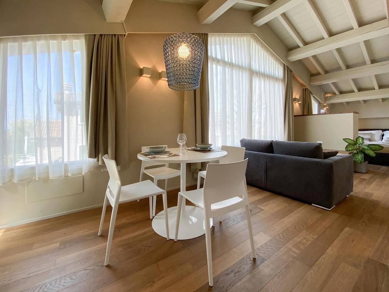 Apartamento entero, Apartamento 'Casa Cordigero - Gelso' con piscina compartida, Wi-Fi y aire acondicionado in Ponti sul Mincio, Montañas Garda