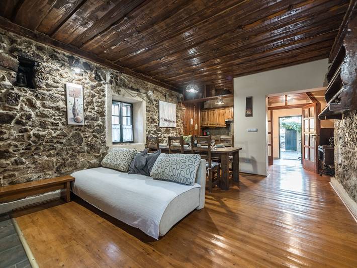 Ferienhaus für 6 Personen, mit Balkon/Terrasse und Pool, mit Haustier in Sukosan - 3