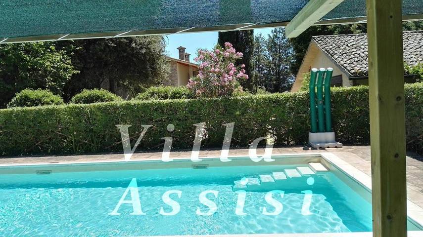 Villa per 16 persone, con Balcone e Terrazza nonché Giardino e Piscina ad Assisi