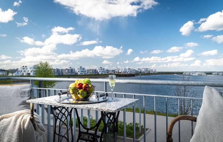 Ganze Ferienwohnung, Apartment mit Meerblick, Terrasse und Parkplatz, 1 km zum Strand in Olpenitz, Kappeln