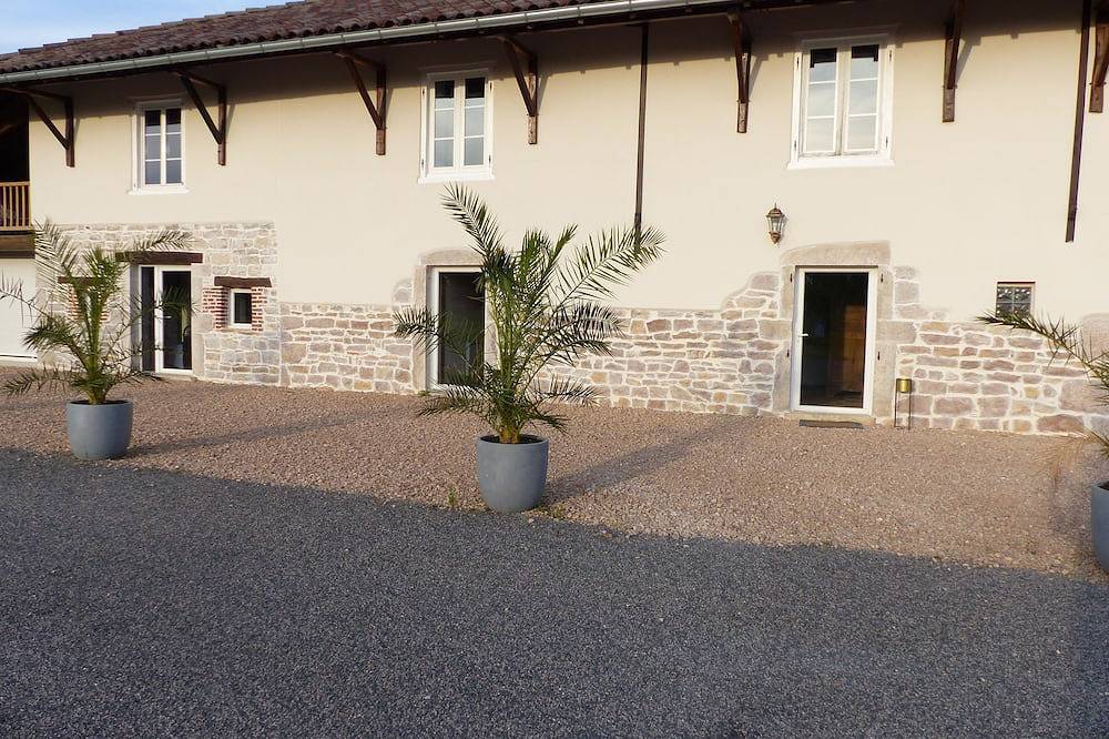 Apartamento entero, Apartamento-au 1 étage-Panorámico-Vista al campo-Baño privado in Domsure, Región de Bourg-en-Bresse
