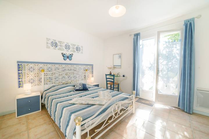 Bed and Breakfast 'Chambre Farniente' con jardín compartido y aire acondicionado in Saint-Cyprien, Costa mediterránea (Francia)