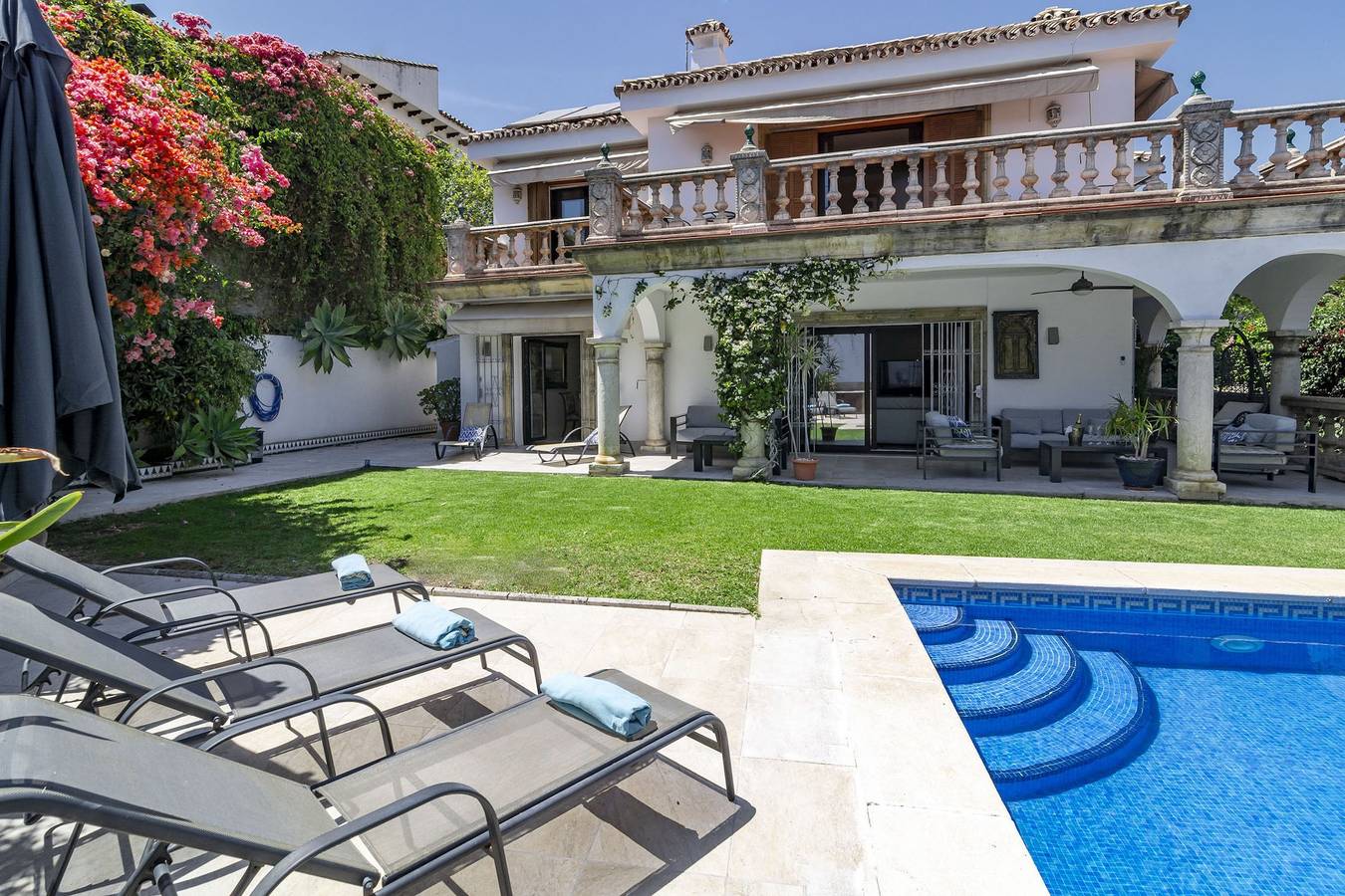 Superior Costa Del Sol Villa | 7 Bedrooms | Villa Penelope | Pool Table, Table Tennis & Home Cinema in Plaza de los Naranjos, Marbella