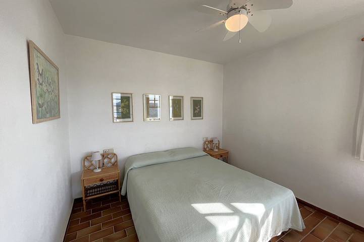 Gîte pour 2 personnes, avec balcon ainsi que jardin et piscine à Fornells - 2