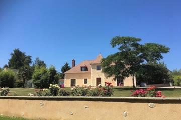 Location de vacances pour 14 personnes, avec jacuzzi et terrasse, animaux acceptés à Mont-Saint-Jean