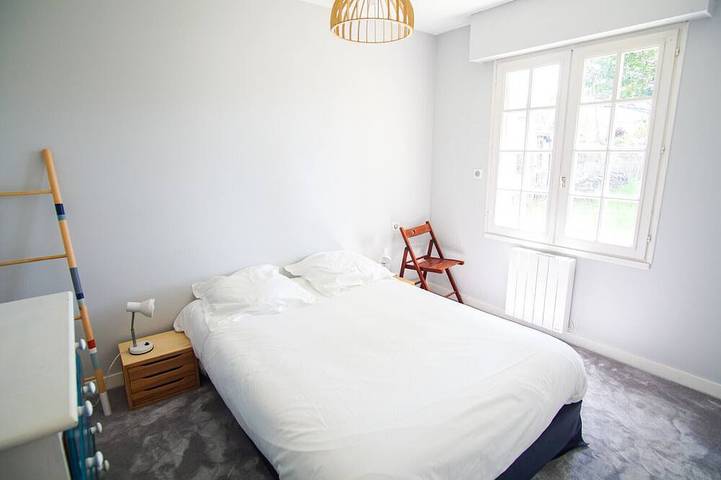 Location de vacances pour 12 personnes, avec terrasse et jardin dans Le Cabellou - 2