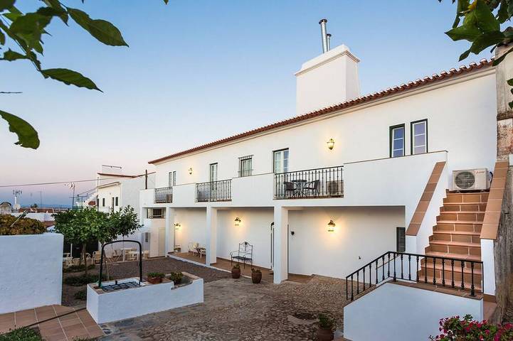 Bed and breakfast per 2 persone, con piscina e giardino - 1