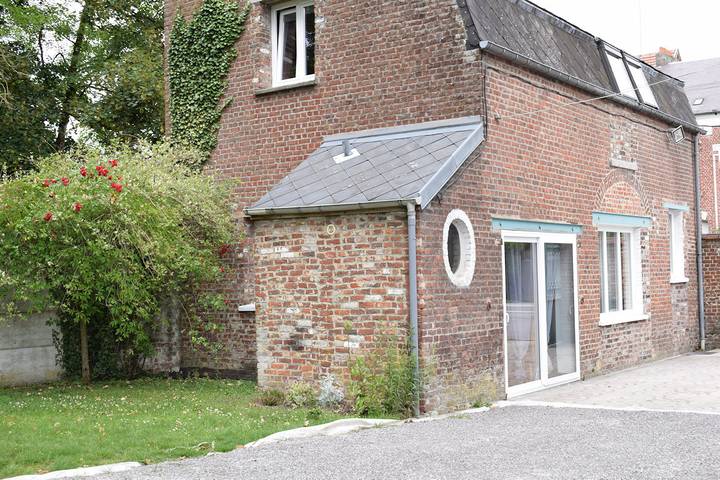 Gîte pour 3 personnes, avec jardin et terrasse