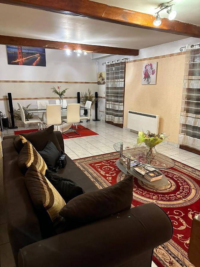 Location de vacances pour 8 personnes, avec jardin et vue à Montfermeil - 3