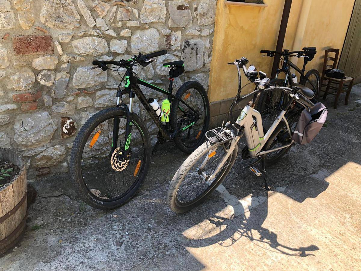 Large Double or Twin Room in Collesano, Provincia di Palermo