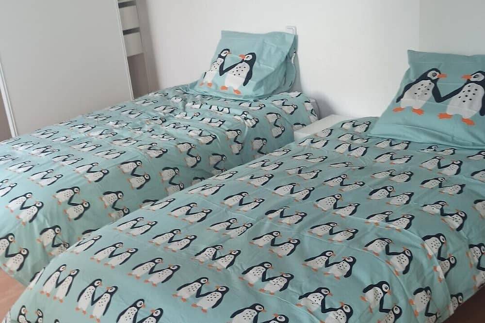 Gite 4 Personnes/2 Chambres/terrasse - Proximité Dordogne et Sites Touristiques in Puybrun, Lot