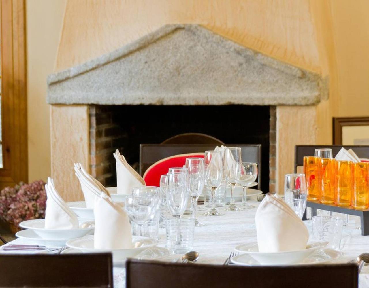 Gîte Rural « La Chatarrería De Ferreros » avec Vue sur la Montagne, Terrasse Privée et Wi-Fi in Otero de Herreros, Province de Ségovie