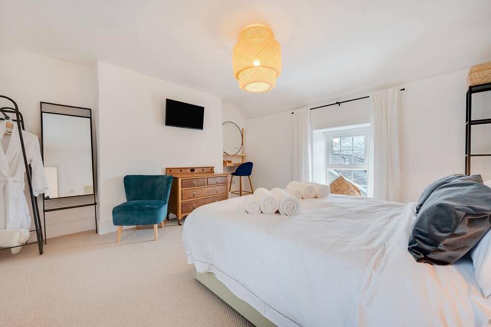 2 Bed in Aberaeron (oc-bow329) in Aberaeron, Cardigan Bay