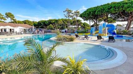 Bungalow für 4 Personen, mit Whirlpool und Kinderpool auf der Ile de Re