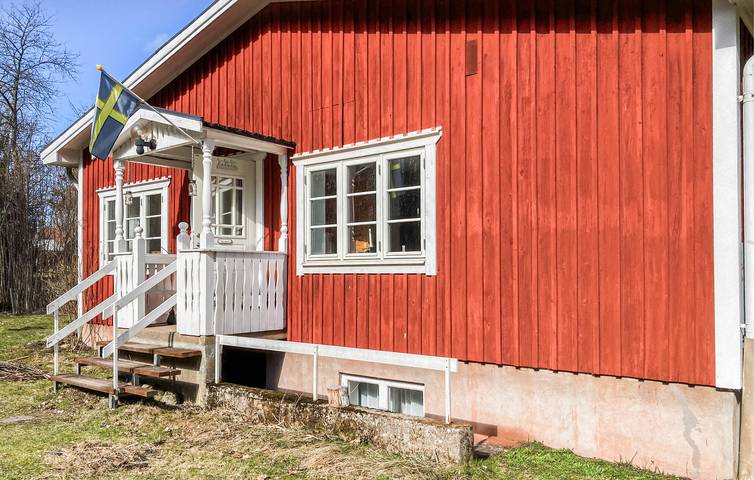 Hus för 6 Personer med trädgård in Kronobergs