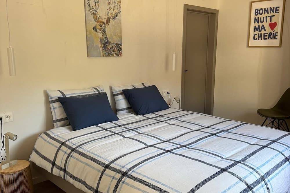 At the heart of the Famenne-Ardennes: Villa for 8 with sauna & private forest in Beauraing, Namur (region)