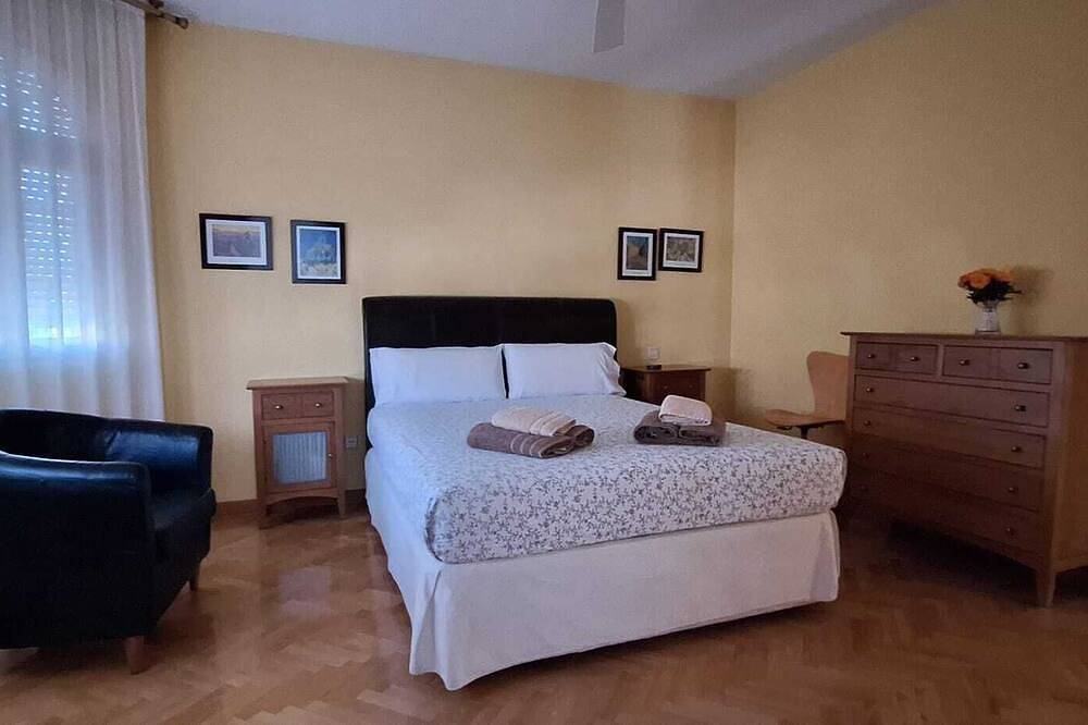 Warner  y Puy du fou desde Carranque.Casa ideal para familias,juegos de mesa. in Carranque, Provincia de Toledo