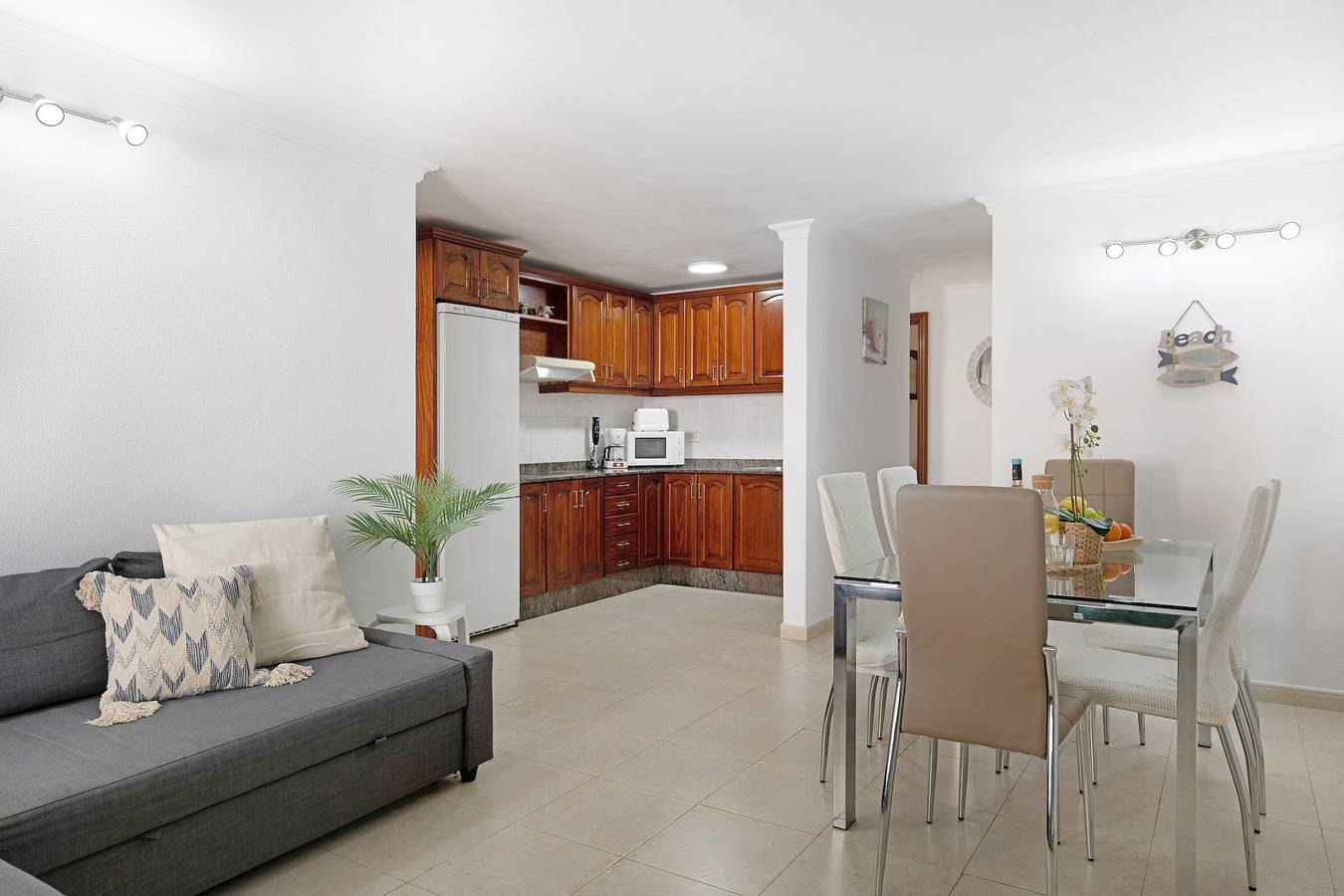 Maison de vacances 'Casa Playa Palmeras' près de la plage avec terrasse et Wi-Fi in Puerto del Carmen, Tías