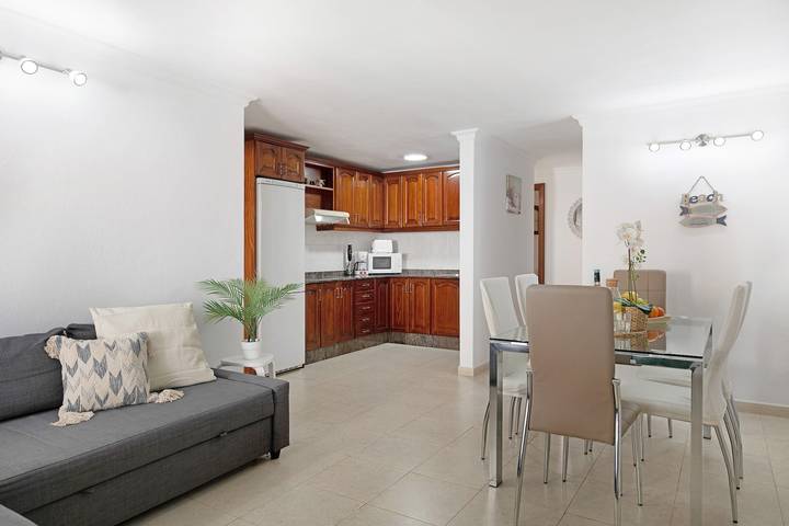 Casa de vacaciones 'Casa Playa Palmeras' cerca de la playa con terraza y Wi-Fi in Puerto del Carmen, Tías