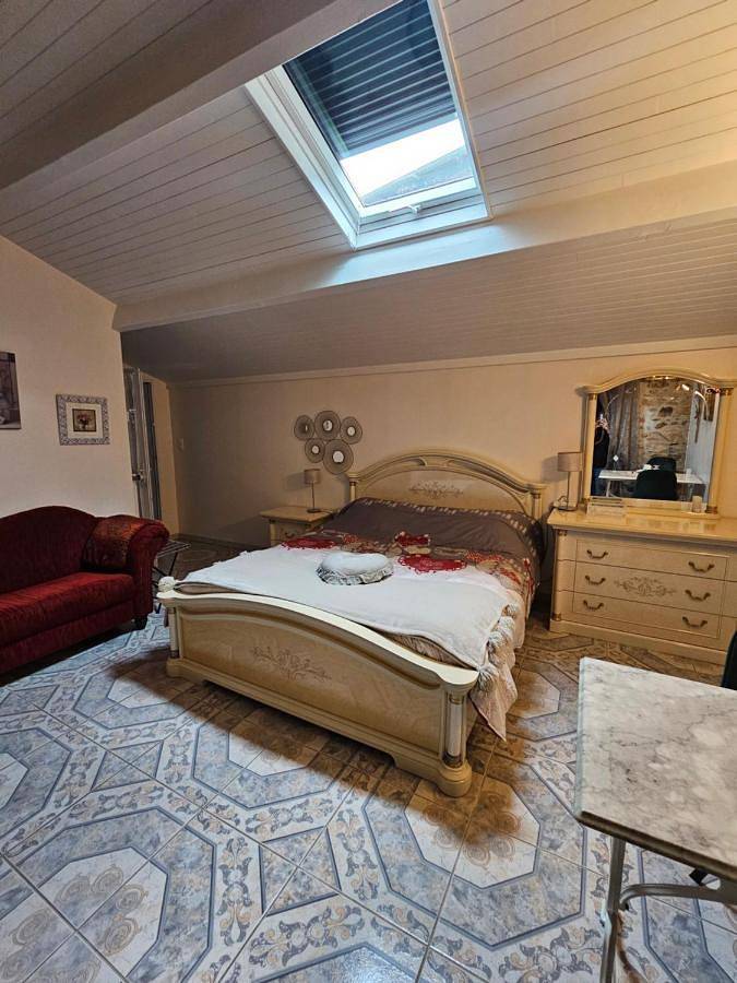 Chambre d’hôte pour 2 personnes, avec Terrasse ainsi que Jardin et Sauna
