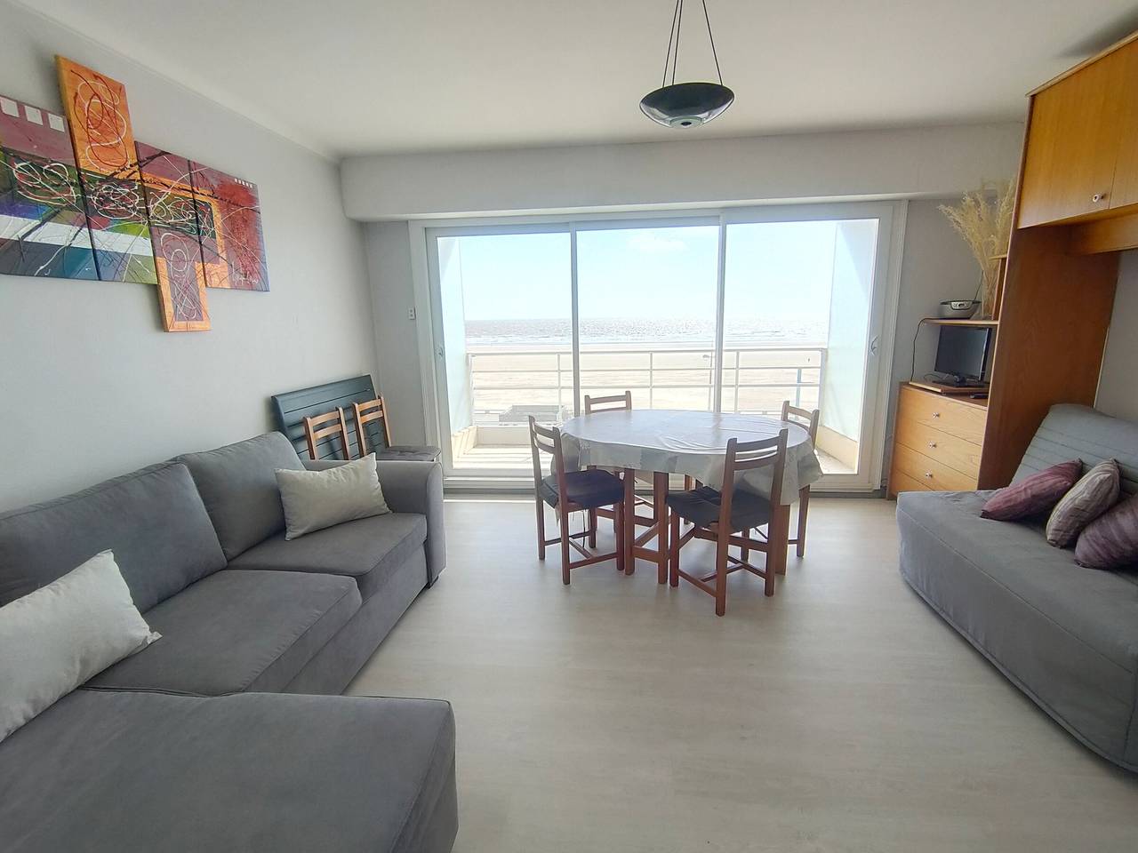 Studio entier, Studio Confortable pour 3 près Plage, Parking, Cuisine équipée in Saint-Jean-de-Monts, Vendée