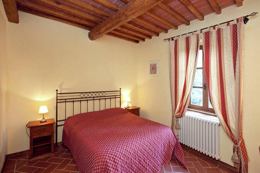 Boerderij in Loro Ciuffenna met Zwembad & Tuin in Loro Ciuffenna, Valdarno