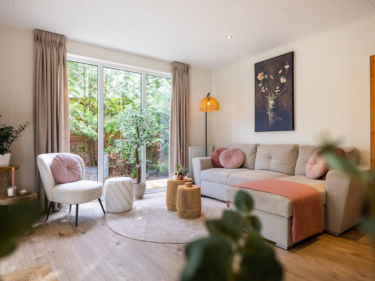 Luxuriöse Waldunterkunft mit Terrasse und Grill in Veluwe