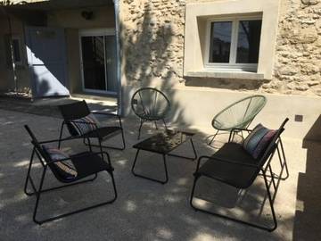 Gîte pour 4 personnes, avec jardin à Courthézon