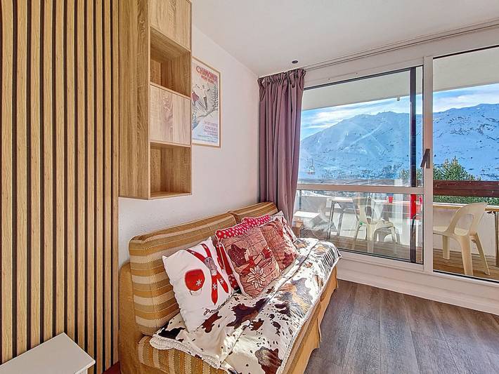 Estudio entero, Estudio renovado y luminoso, acceso a pistas de esquí, balcón, 3 pers in Les Menuires, Saint-Martin-de-Belleville