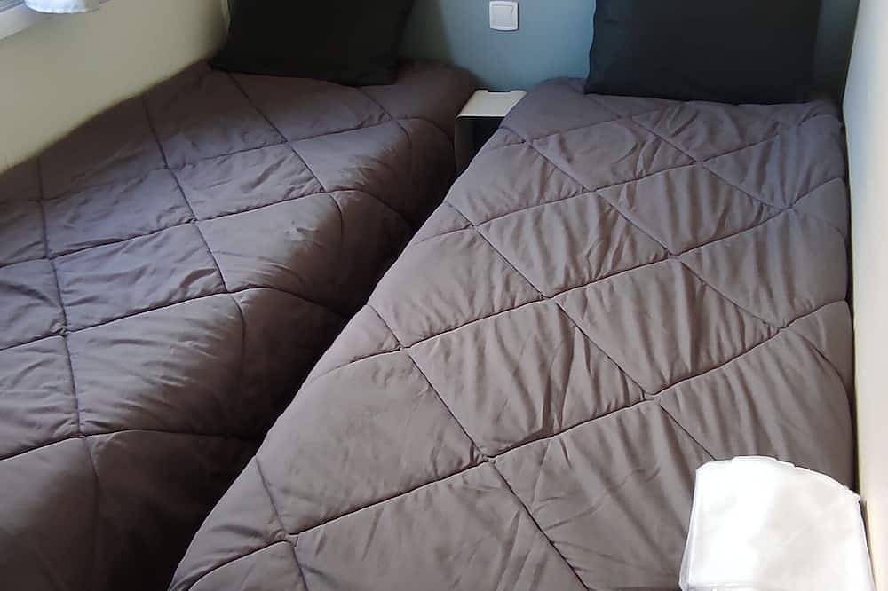 3 bedroom mobile home in Normandy. Plage at 2.5 km. in Ouistreham, Caen region