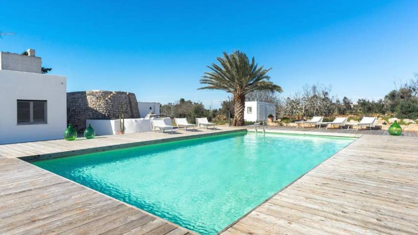 Villa per 12 persone, con giardino e terrazza, con animali domestici in Torre Suda