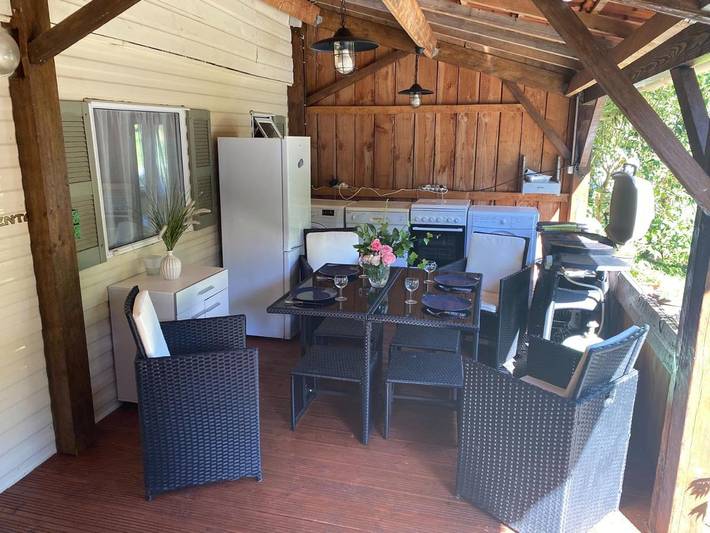 Gîte pour 4 personnes, avec bassin pour enfant et vue ainsi que jardin et piscine à Berbiguières - 4