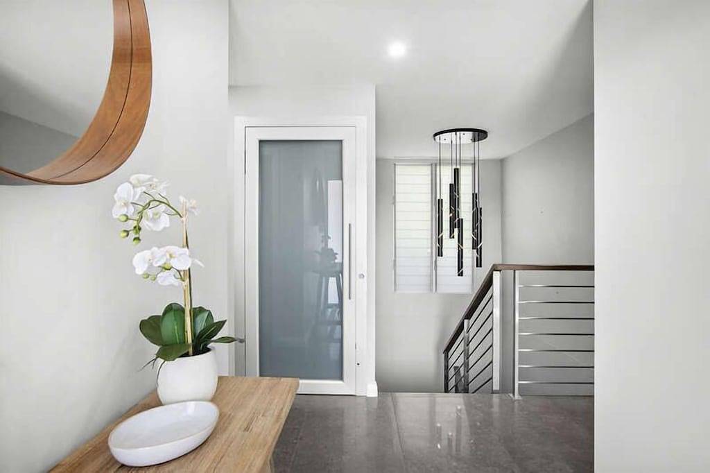 Amazing views and short walk to beach in Terrigal, New South Wales