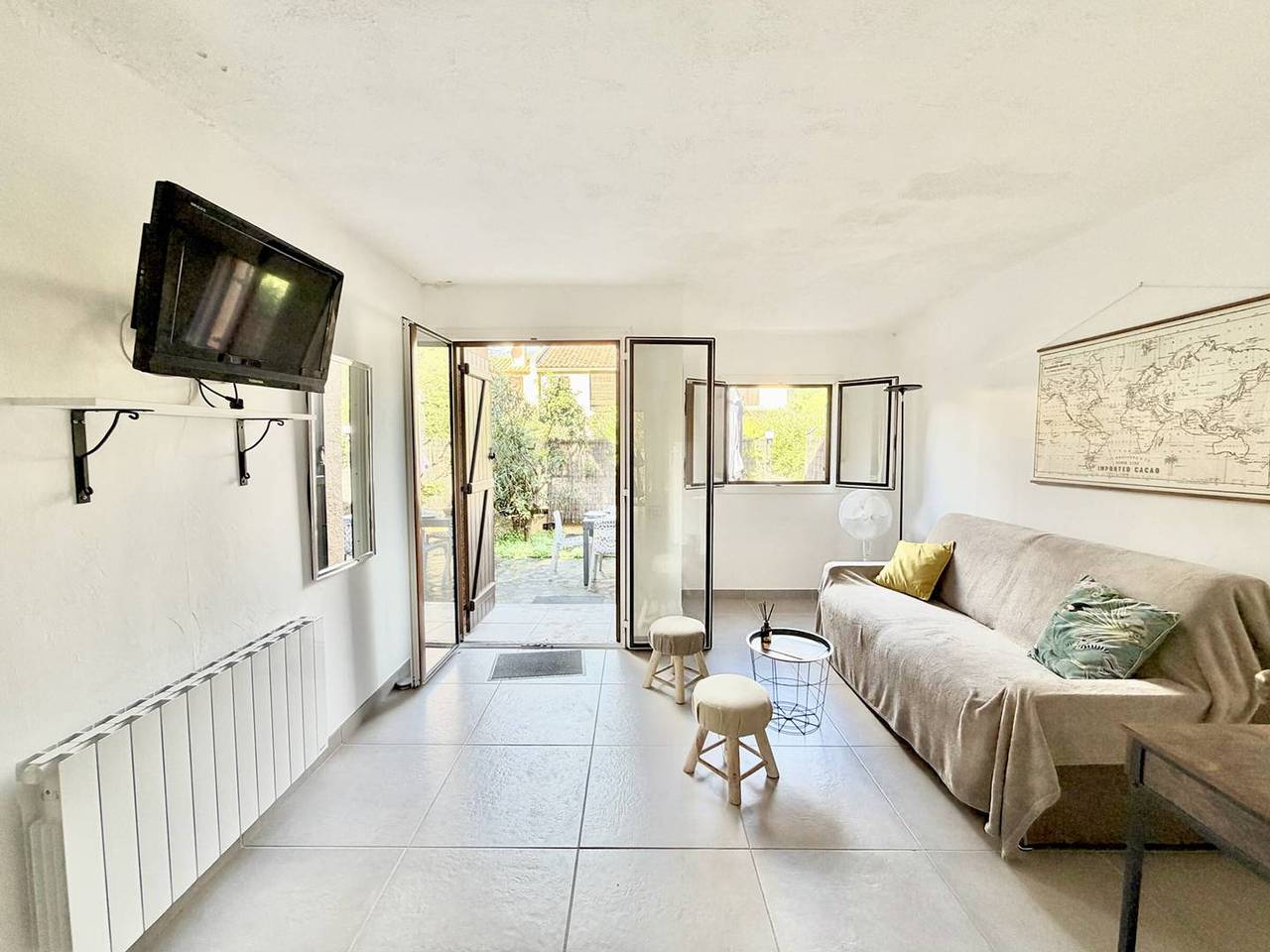 Casa luminosa con aire, terraza y parking, cerca de la playa in San Ciprianu, Lecci