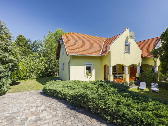 Ferienwohnung für 6 Personen, mit Garten und Terrasse in Badacsonytomaj