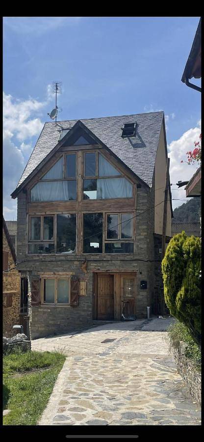 Gîte pour 4 personnes, avec Terrasse et Vue à Vilamòs