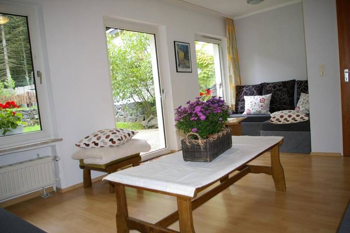 Ferienhaus für 24 Personen, mit Garten und Ausblick, mit Haustier in Ulmen - 4